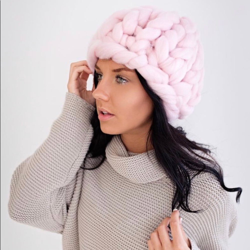 **Beautiful Burgundy chunky knit beanie hat**